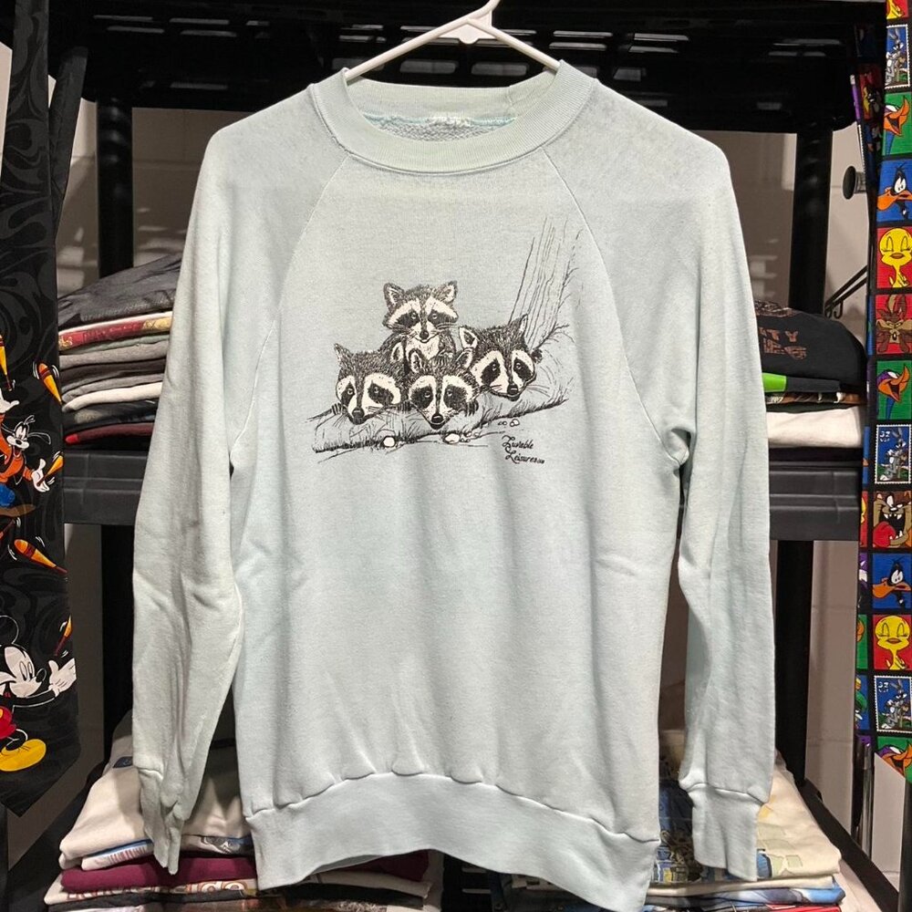 Grey vintage 80s crewneck sweatshirt with raccoon graphic streetwear